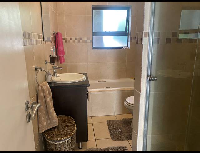3 BEDROOM TOWNHOUSE FOR SALE IN MULBARTON